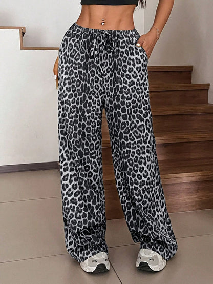 LEOPARD SWEATPANTS